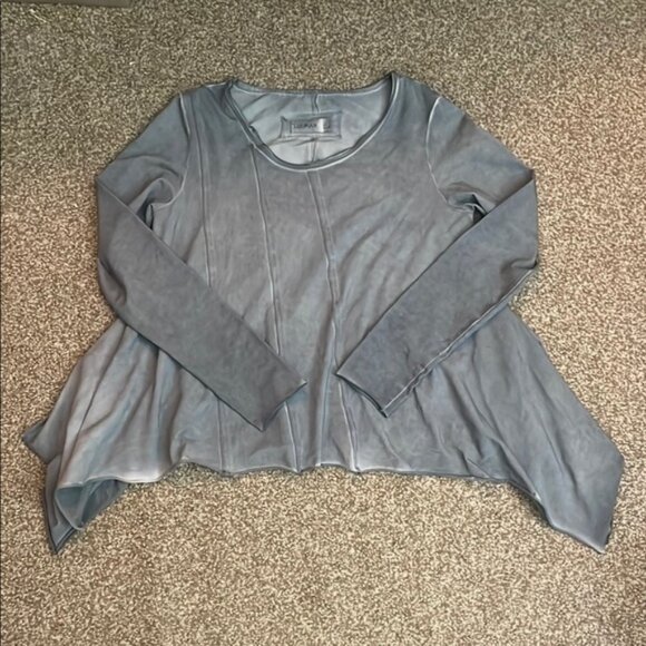 Luukaa Flowy Asymmetrical Long Sleeve Blouse - Picture 1 of 6